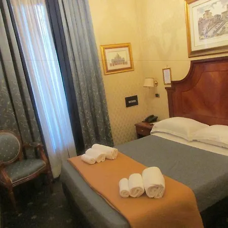 Les D'or Pensión Roma